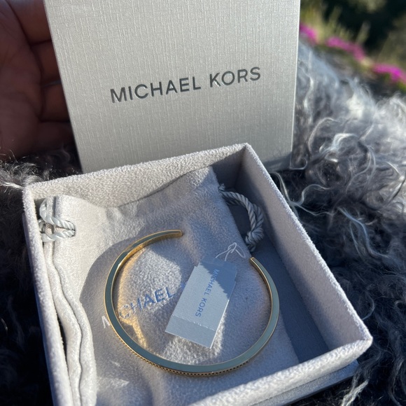 Michael Kors MK Logo Gold Stainless Steel Cuff Bracelet black Crystals + Box - Picture 3 of 7